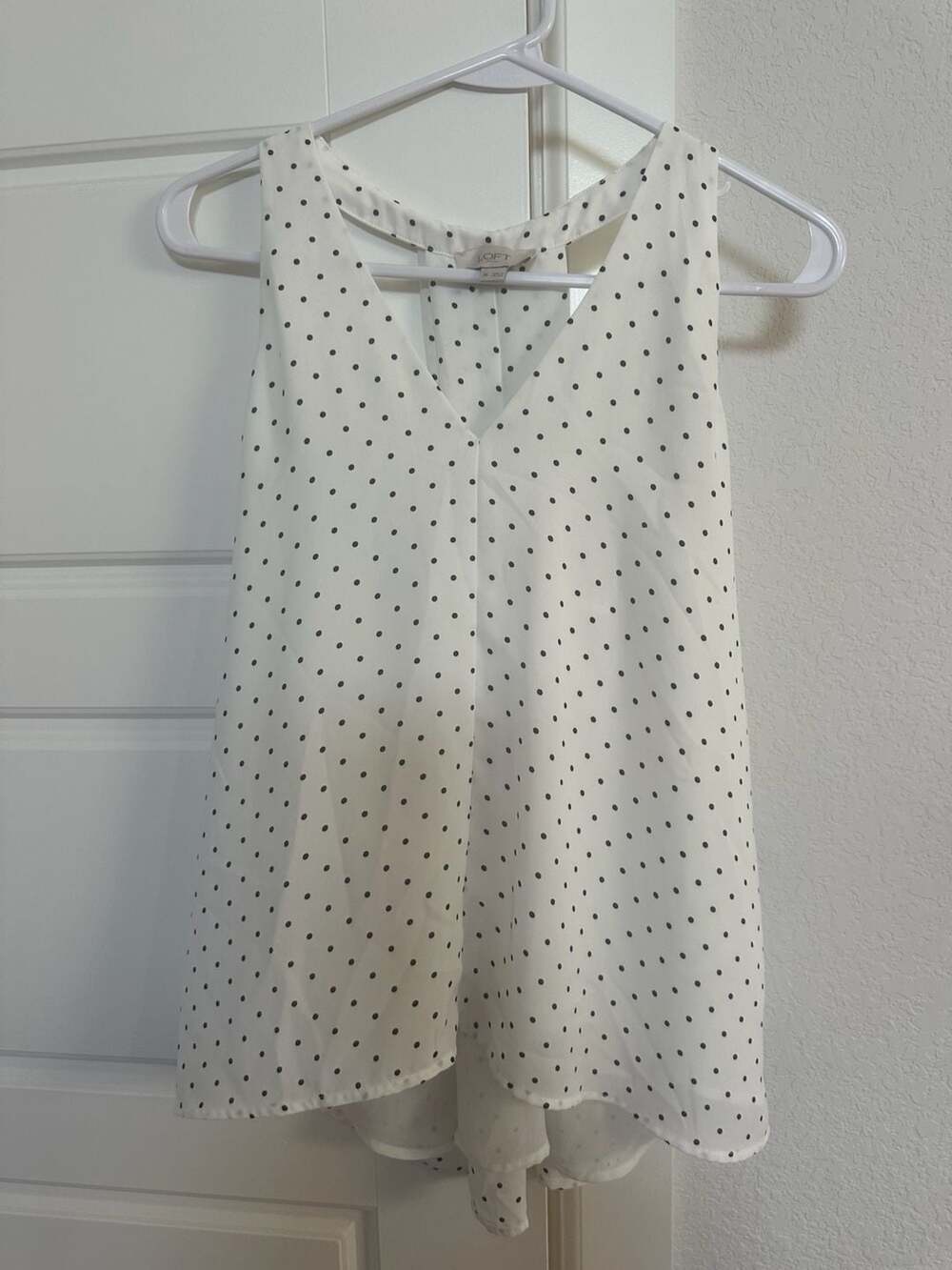 LOFT Outlet Polka Dot V-Neck Racerback Tank Top Size XS